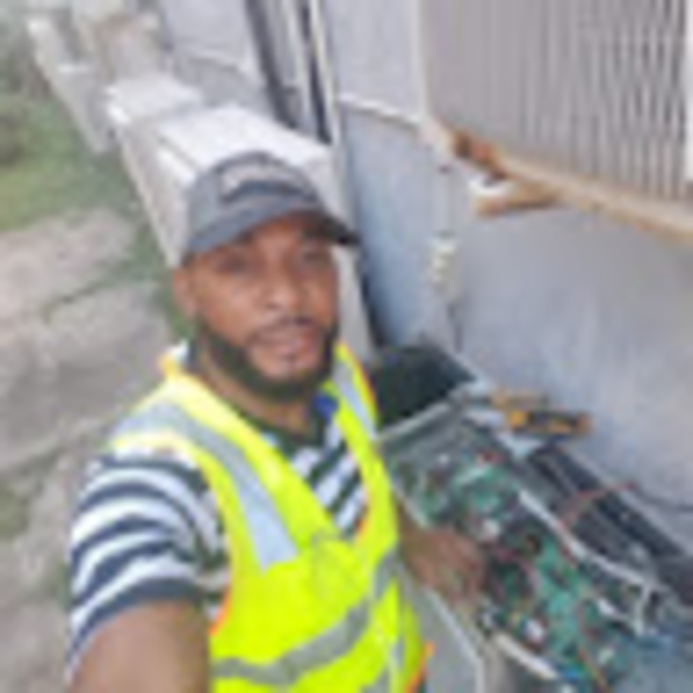 Meet your Posher, Christopher